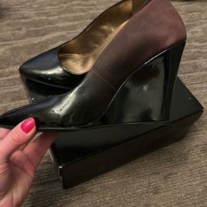BCBG New wedge